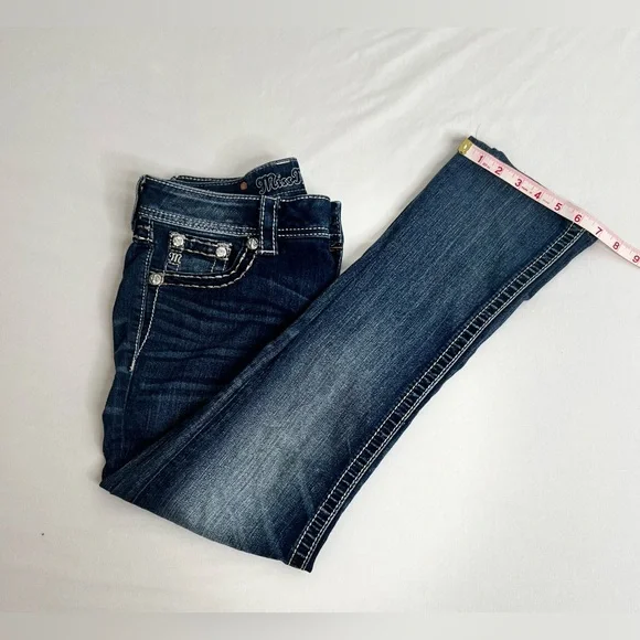 Miss Me Low Rise Dark Wash Rhinestone Faux Flap Pocket Jean Sze 27 (30X28.5) - Picture 9 of 10